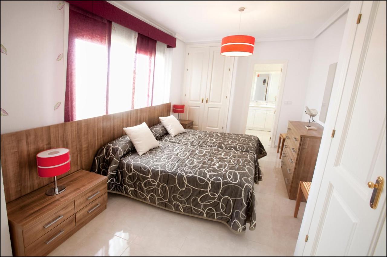 Apartamentos Lomas De Campoamor Bagian luar foto