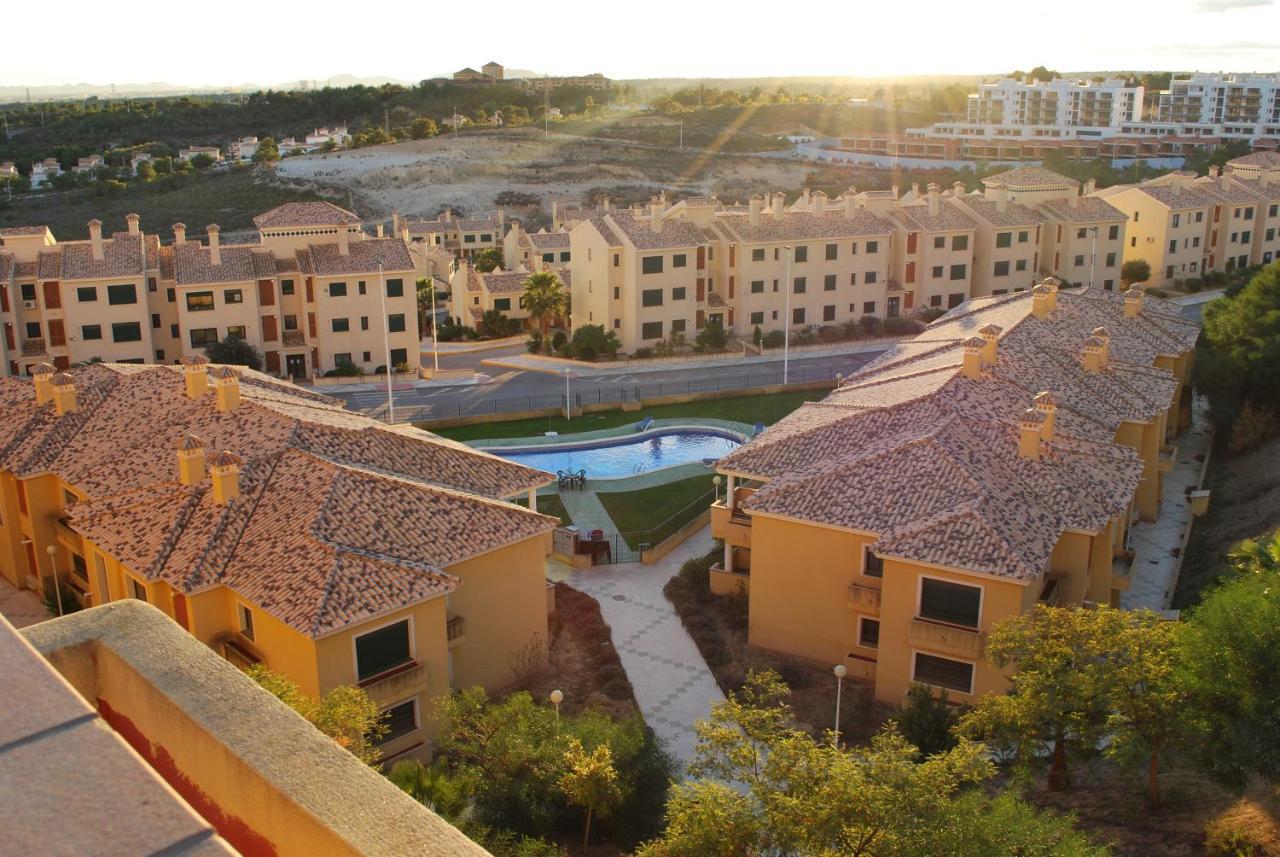 Apartamentos Lomas De Campoamor Bagian luar foto