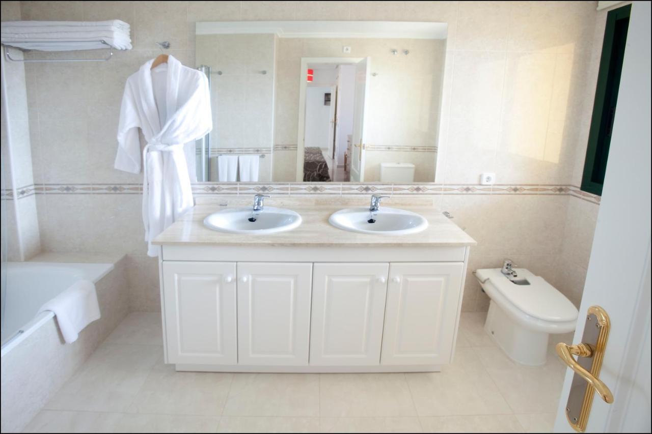 Apartamentos Lomas De Campoamor Bagian luar foto